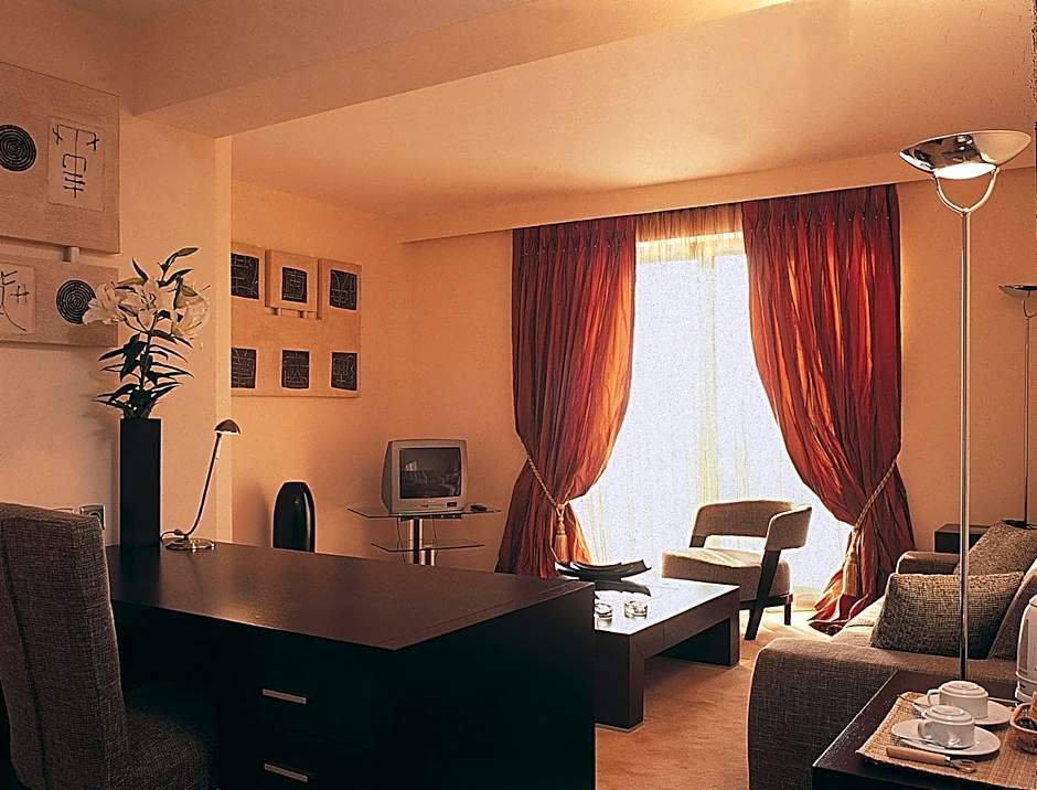 Airotel Achaia Beach