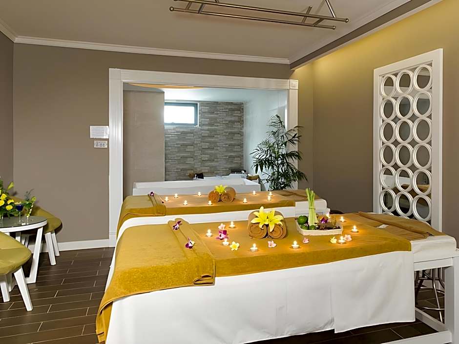 Beach Front Apartments Nha Trang