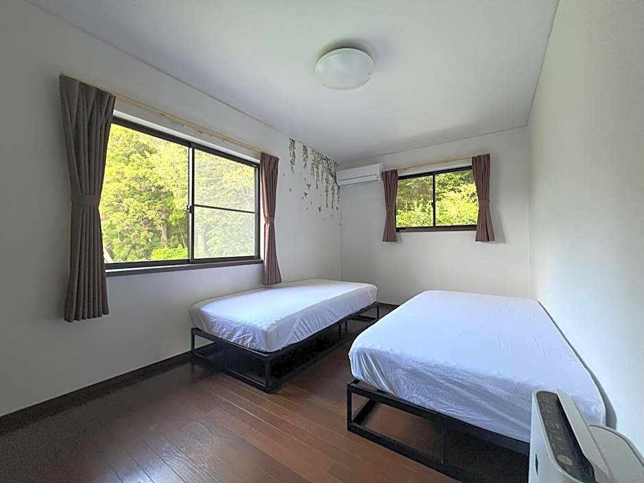 森の香りに包まれたプライベート空間でマイデバイスイマーシブ体験を堪能できる贅沢--BlueFlow KATSUURA