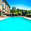 Holiday Inn Express Hotel & Suites-North East By IHG