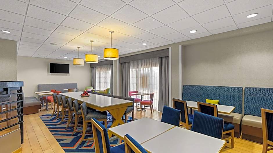 Hampton Inn By Hilton Bloomington