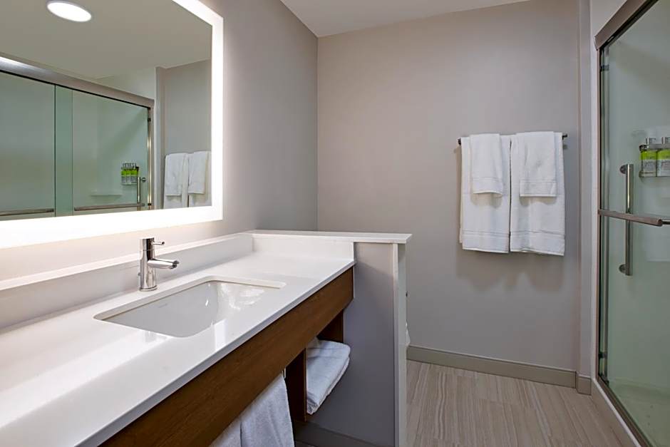 Holiday Inn Express And Suites Wooster By IHG
