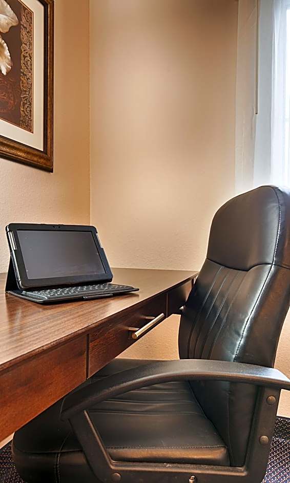 Best Western Plus Brandywine Inn & Suites