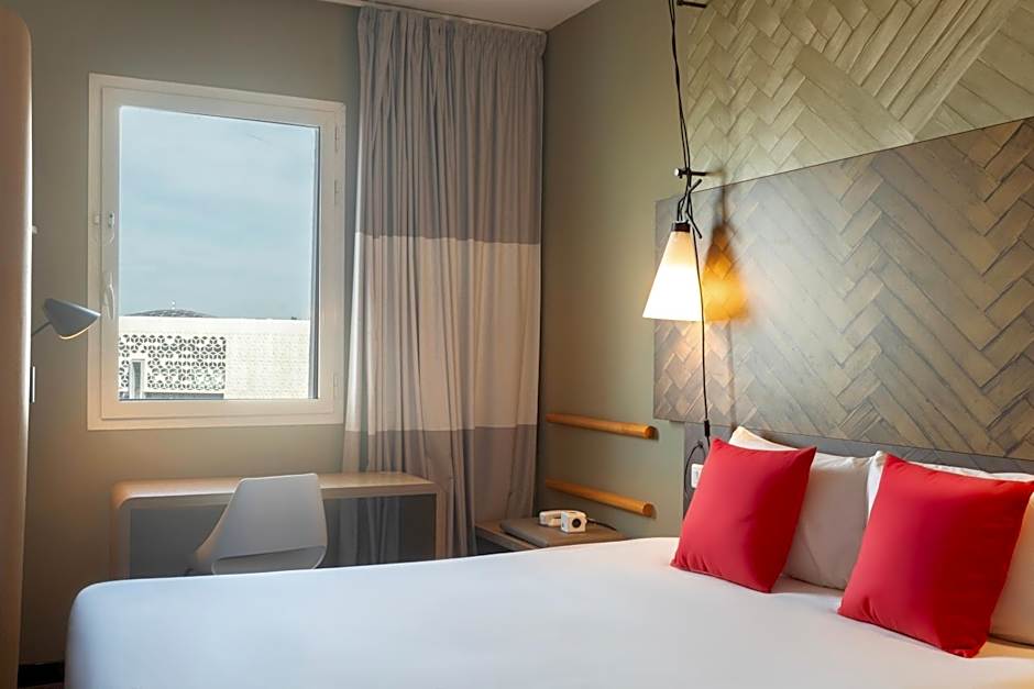 Ibis Casa Voyageurs