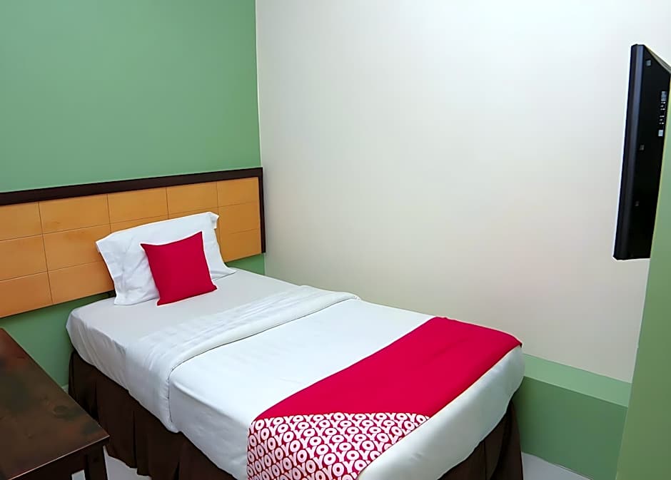 Hotel O Holiday Mansion Inn