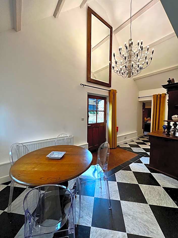 The Lion, Tredington