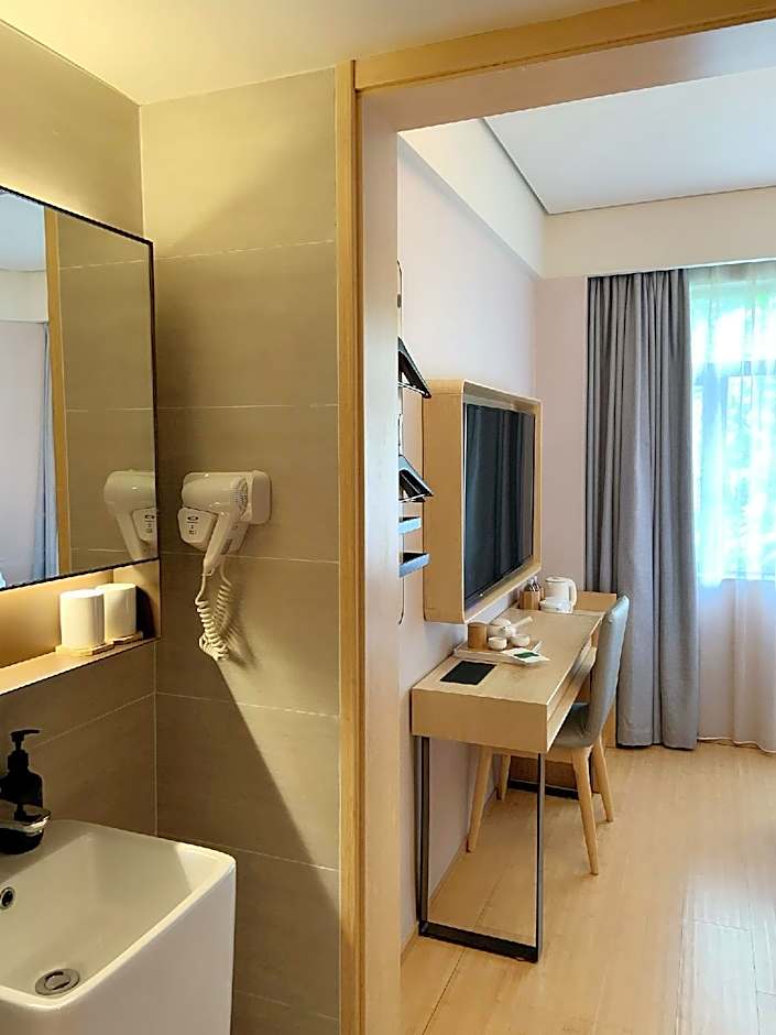 JI Hotel Shanghai Xuhui Yueyang Road