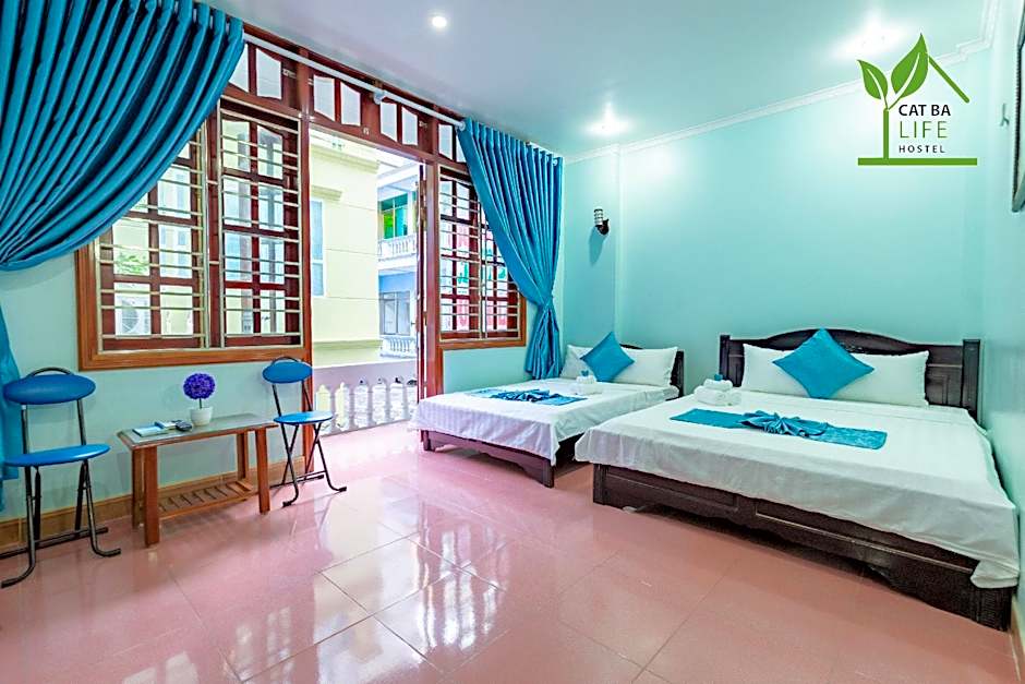 Photo 1 of 35 of Cat Ba Life Hostel