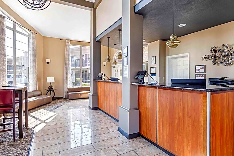 Best Western China Lake Inn