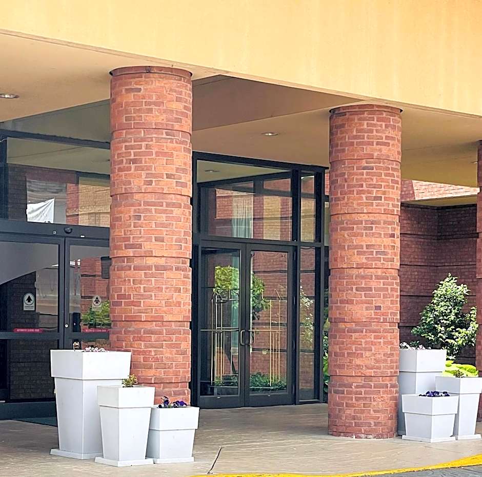 Lynchburg Grand Estate by IHG