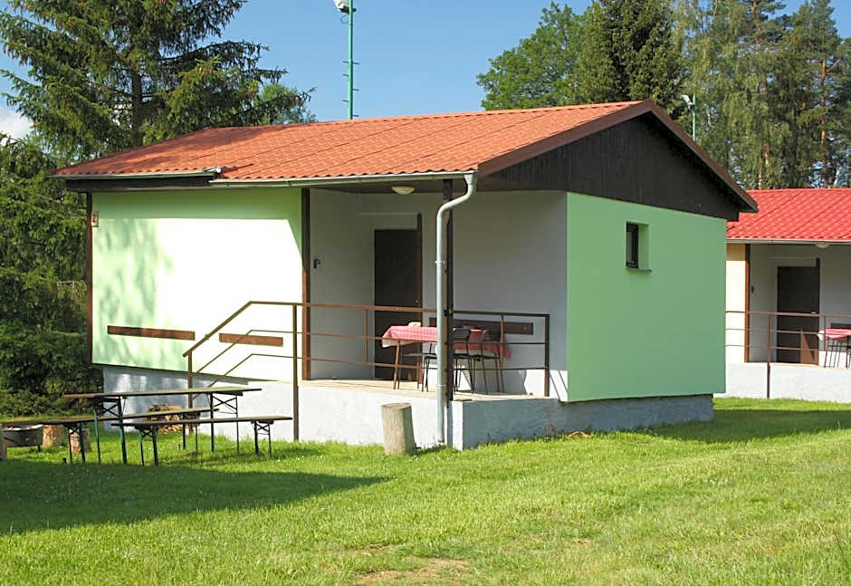 Nad rybníkem Hnačov - rodinný rekreační areál