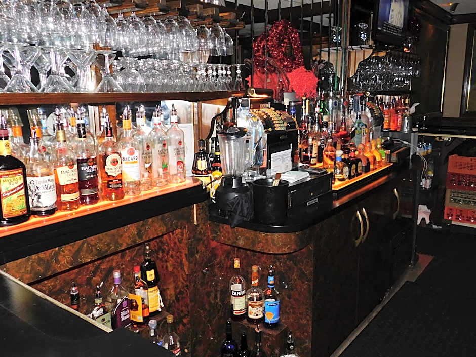West Gate Inn Nyack