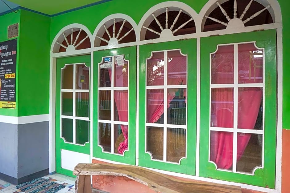 Hotel O Gandrung Payungan Family InnNearStasiun Banyuwangi Kota