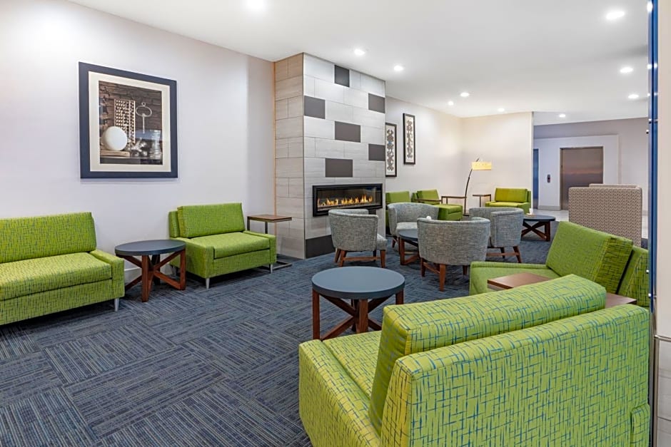 Holiday Inn Express and Suites Trinidad