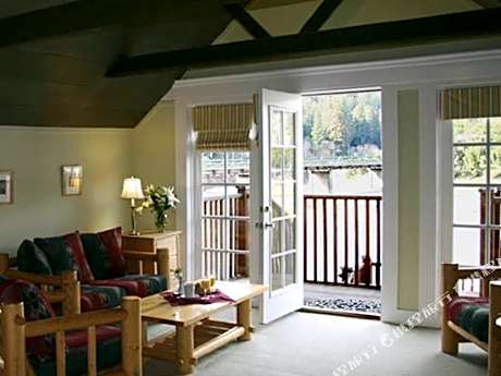 Highland Dell Lodge