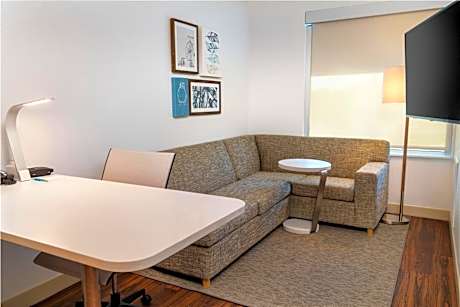 1 Bedroom Suite, 1 King