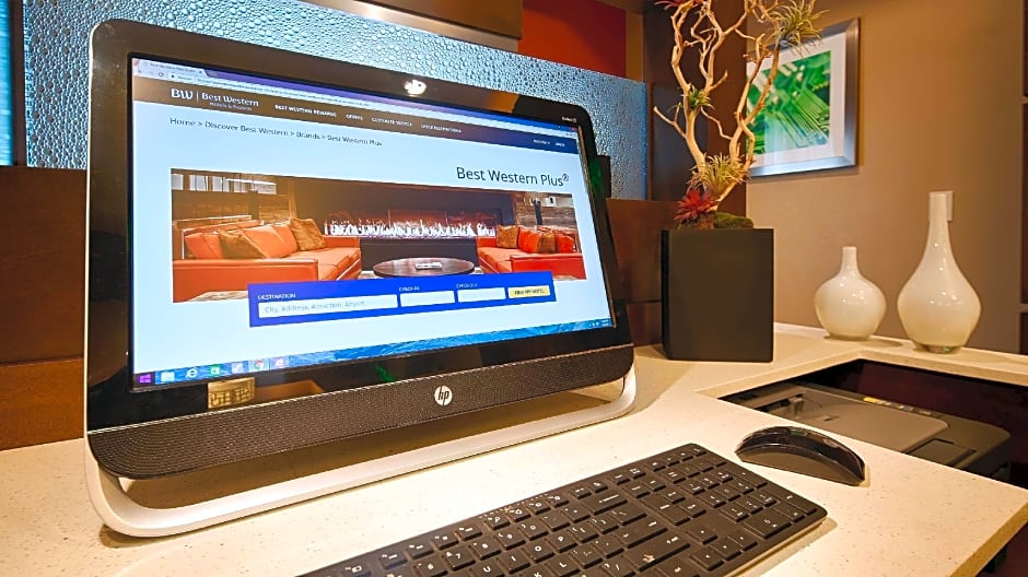 Best Western Plus Flatonia