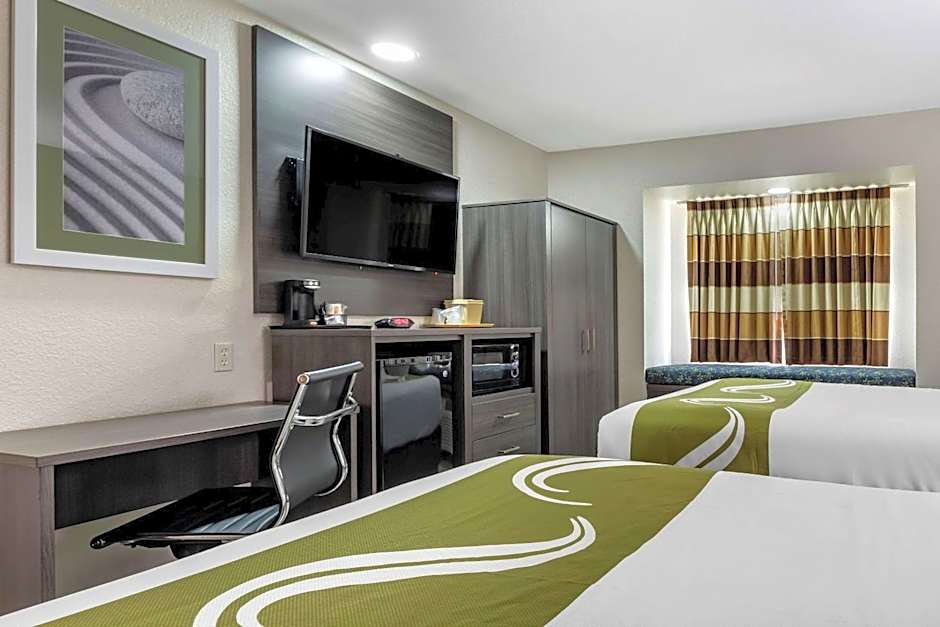 Quality Inn & Suites Longview I-20