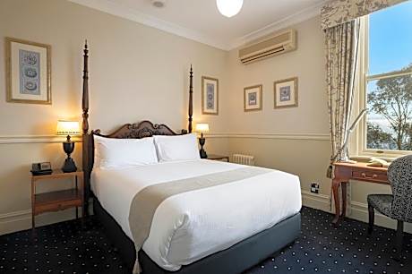 Delmonte Valley View Room