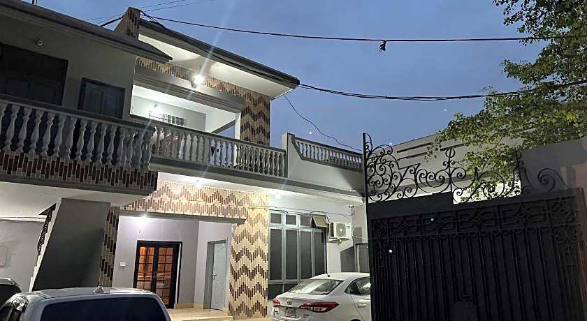 Hotel Sareena Residence