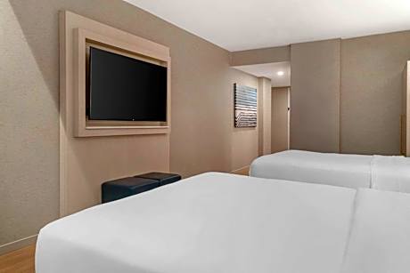 2 Queen Beds, Mobility and Hearing Accessible