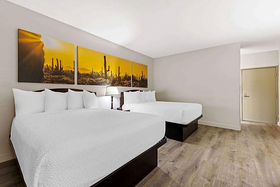 Days Inn & Suites by Wyndham Mesa Near Phoenix