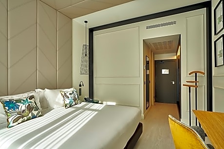 Double Room Single Use Essence - Room Only Early Booking 30D PKG