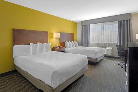 2 QUEEN BEDS NONSMOKING