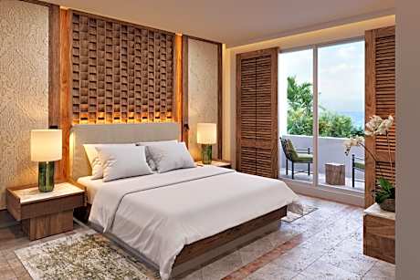 Deluxe King Suite