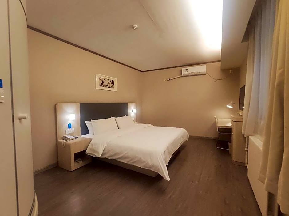 Hanting Hotel Qingdao Wanxiang City