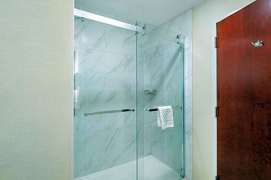 Best Western Plus Crossroads Inn & Suites