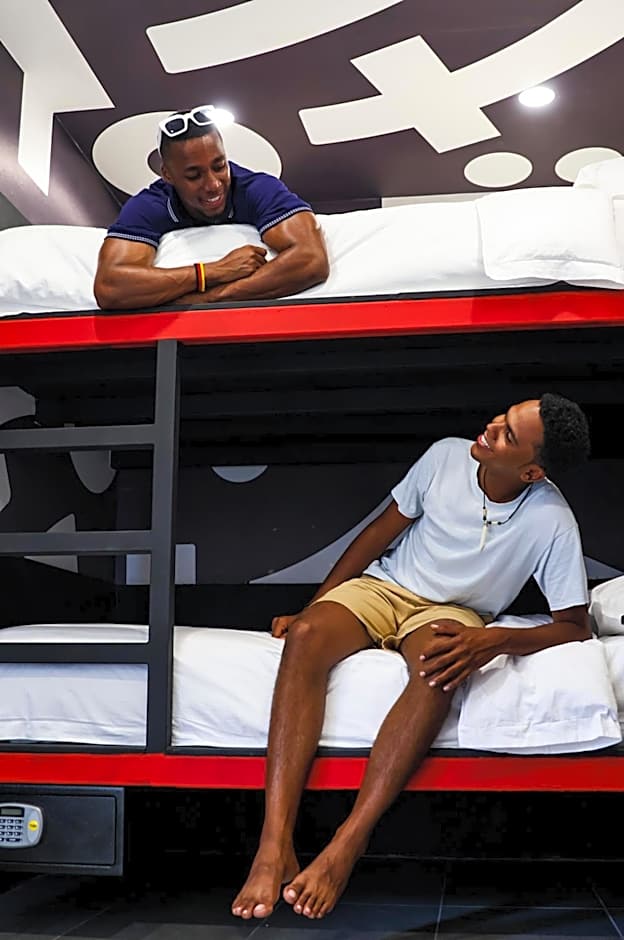 Boxo Diani - Unique Beach Front Container Eco-Hotel