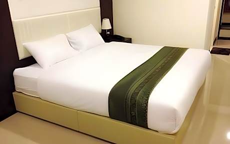 Deluxe Double Bed