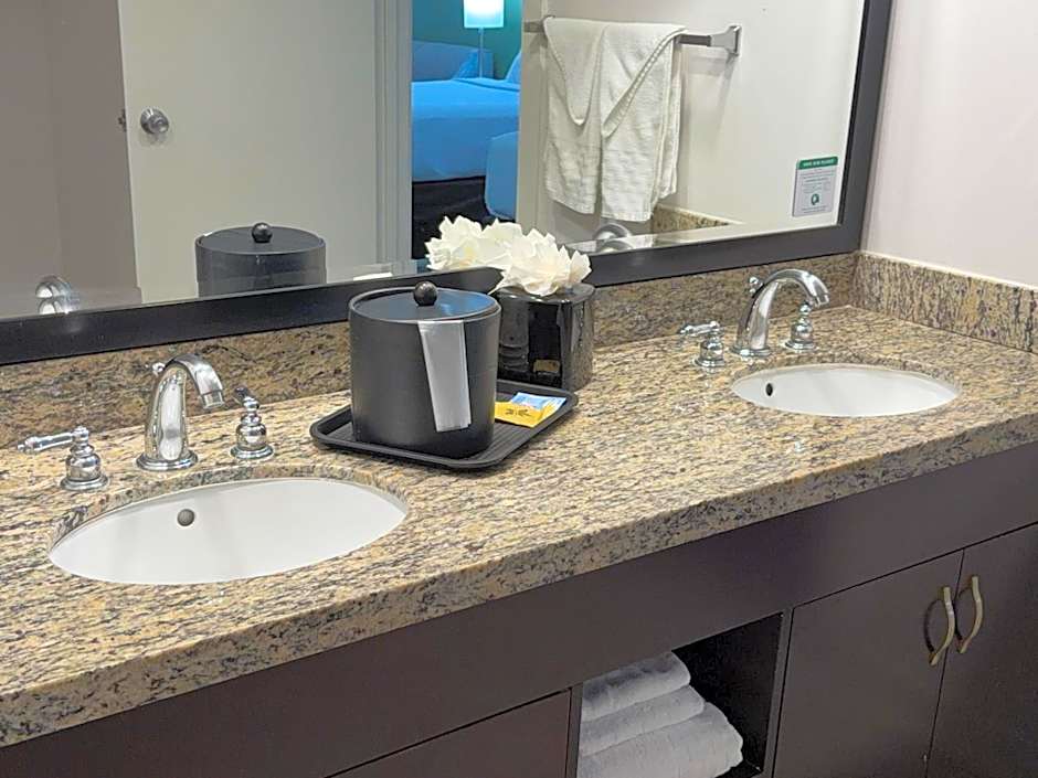Best Western Plus Redondo Beach Inn