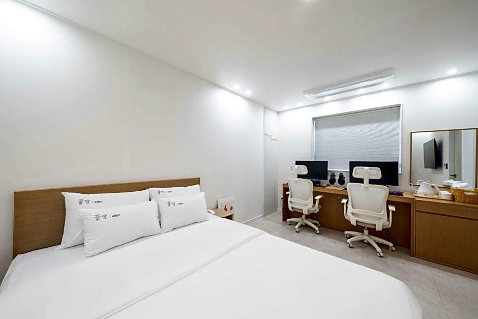 Ggulzam Hotel