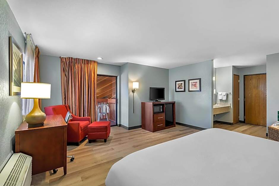 Quality Inn Waverly