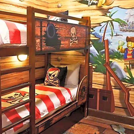 Pirate Themed Room LEGOLAND Hotel