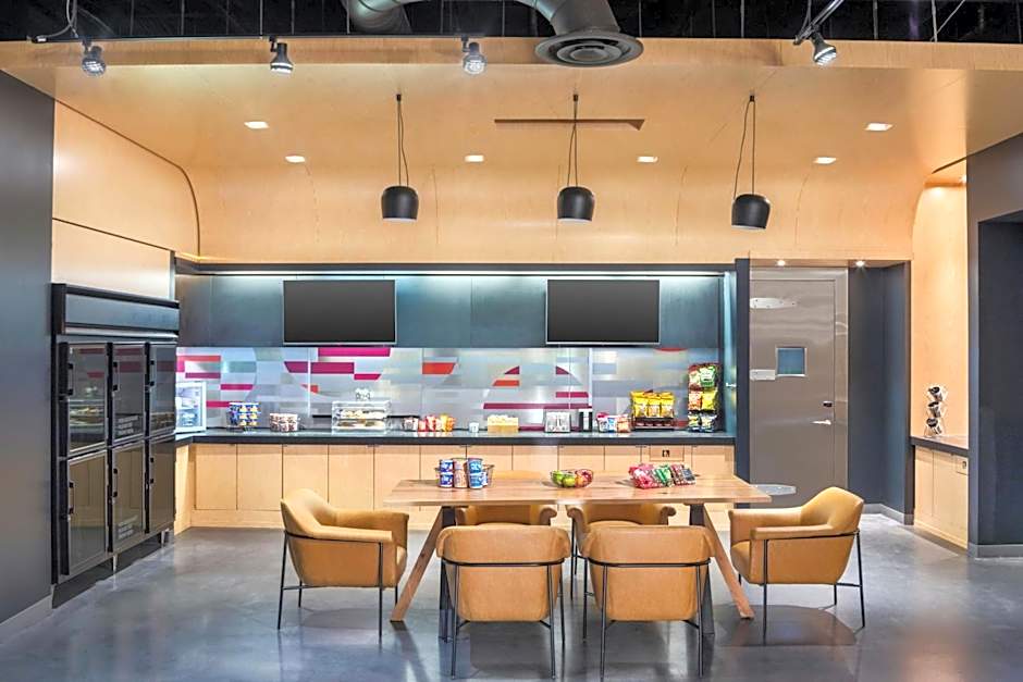 Aloft Tampa Downtown