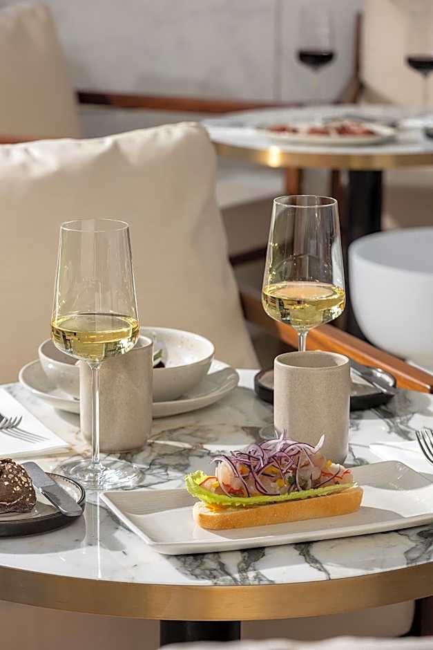 EVOLUTION Cascais-Estoril Hotel