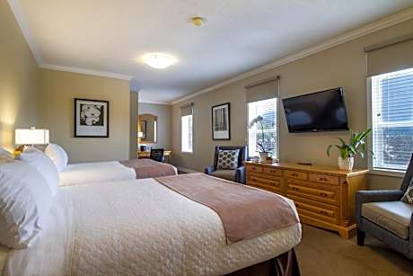 Deluxe Queen Room with Two Queen Beds