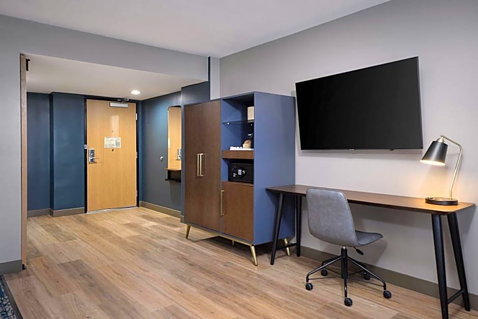 Four Points by Sheraton Englewood Centennial Airport