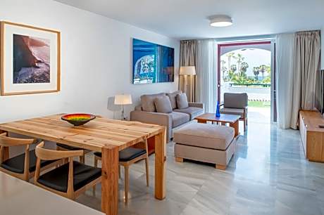 Two-Bedroom Superior Apartment with Ocean View