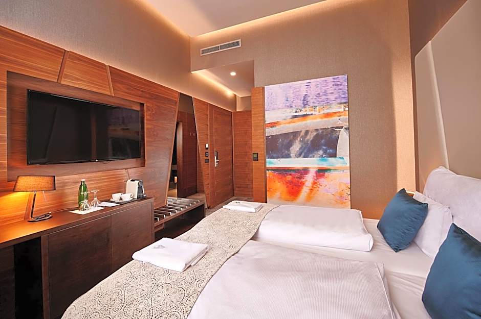 Artis Boutique Hotel