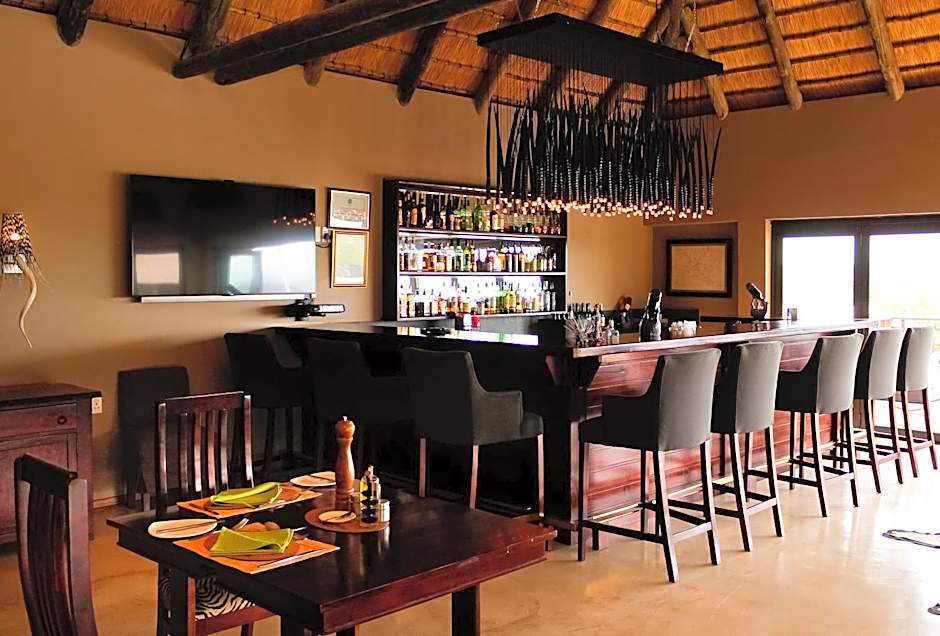 Umzolozolo Private Safari Lodge & Spa