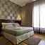 Smart Hotel Gallery House