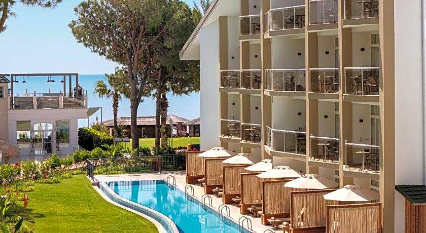 Dobedan World Palace