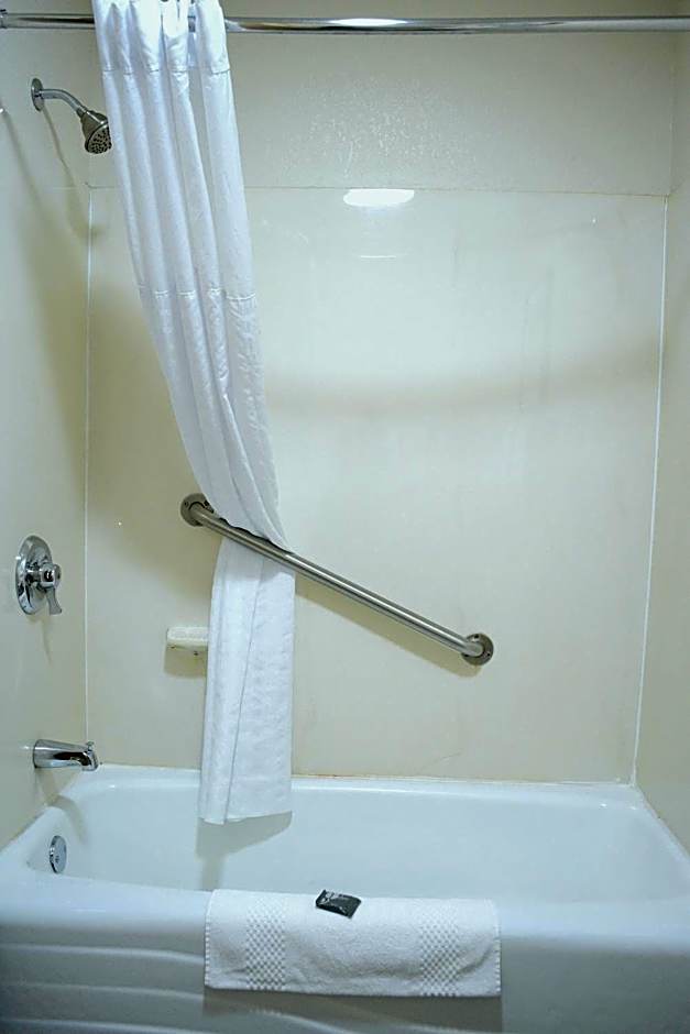 Country Inn & Suites by Radisson, Port Clinton, OH