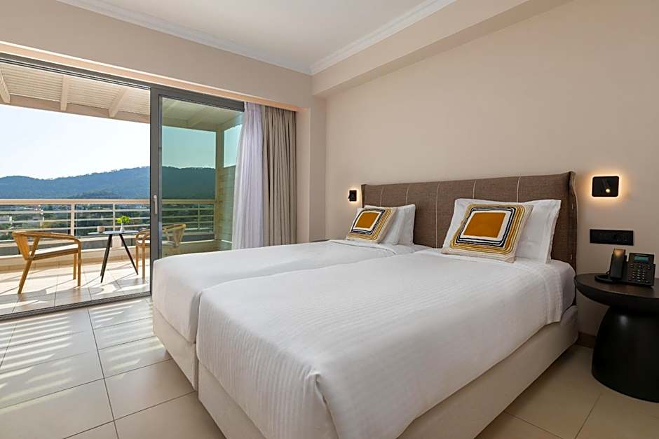Photo 1 of 8 of Deluxe Suite, Seafront, Sea View