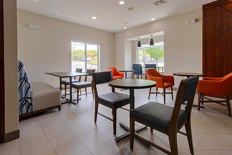 Holiday Inn Express Hartford Newington By IHG