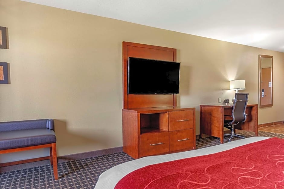 Comfort Suites Delavan - Lake Geneva Area